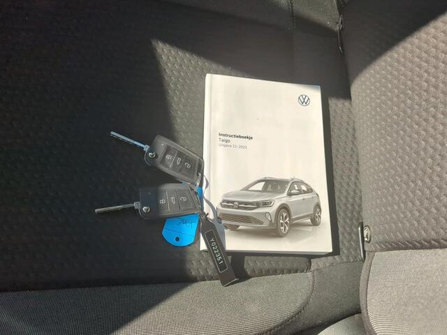 Volkswagen Taigo 1.0 TSI Life / AIRCO/ DIGTAL DASH/ PARK. SENSOREN V&A/ PRIVACY GLASS/ 17" LMV