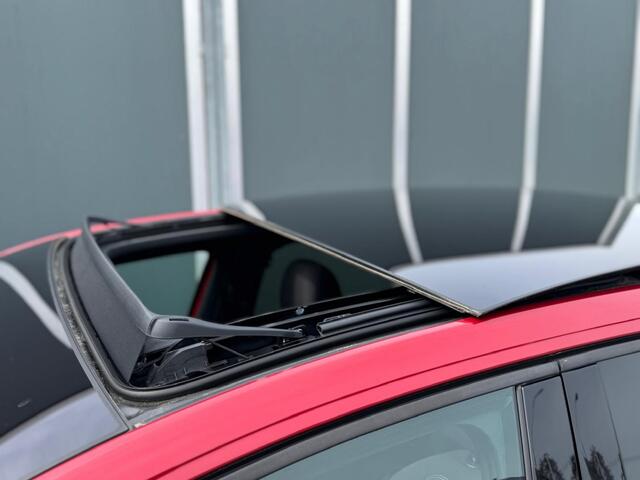 Volkswagen Taigo 1.0TSI 115pk DSG R-Line Black Style | Pano | IQ.Light | ACC