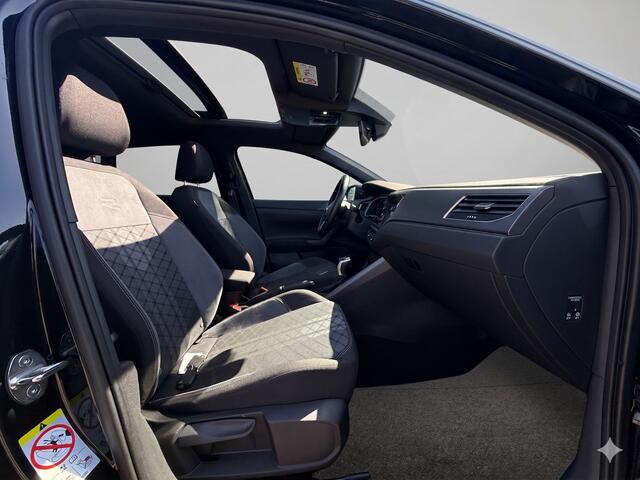 Volkswagen Taigo 1.0 TSI R-Line Business Automaat | Side Assist | Schuifkanteldak | Trekhaak | LED | Adapt. Cruise Controle