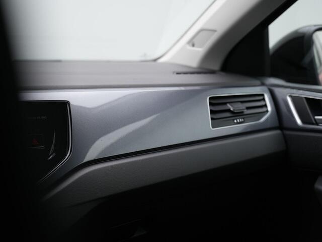 Volkswagen Taigo 1.0 TSI 115 pk Style | Panoramadak | IQ Light | Beats | Achteruitrijcamera | Adaptive Cruise | Stoelverwarming