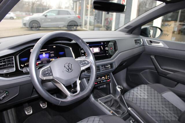 Volkswagen Taigo 1.0 TSI R-LINE Blackline Matrix LED Navi Adapt.crs Full opt.16LM