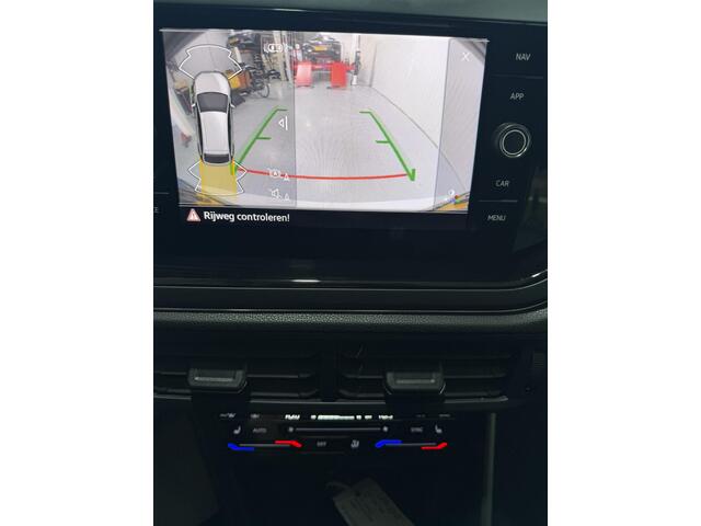 Volkswagen Taigo 1.0 TSI R-Line Business 3x R-LINE | NAVIGATIE | CAMERA | KEYLESS ENRY/GO | STOEL VERWARMING | CRUISECONTROL | ANDORIOD/APPLE CAR PLAY |