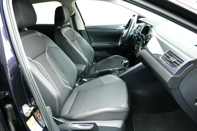 Volkswagen Taigo 1.0 TSI Style. Adap Cruise, IQ Licht, Camera, Navi, StoelVerw, Clima, 18"LMV, Haak 1100kg