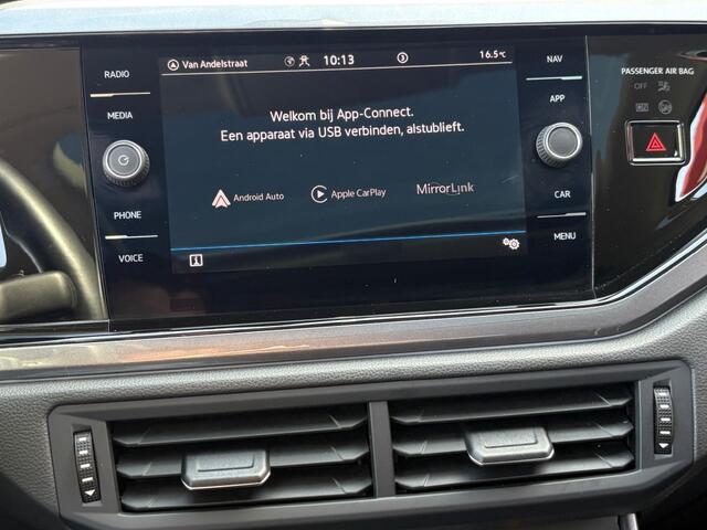 Volkswagen Taigo TSI AUTOMAAT NAVI PANODAK CAMERA CARPLAY AIRCO