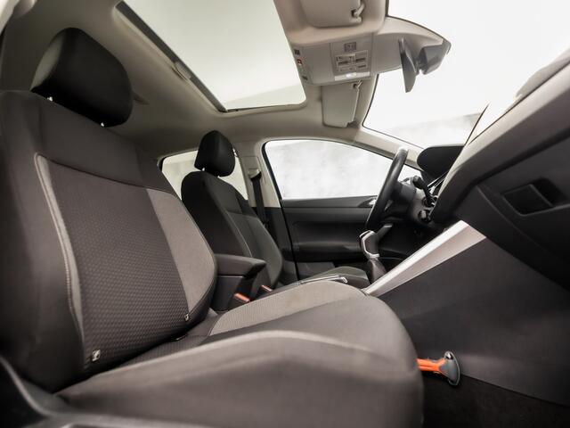 Volkswagen Taigo 1.0 TSI Life Sport (PANORAMADAK, 1e EIGENAAR, APPLE CARPLAY, GROOT NAVI, CLIMATE, STOELVERWARMING, SPORTSTOELEN, GETINT GLAS, IQ LIGHT, NIEUWSTAAT)