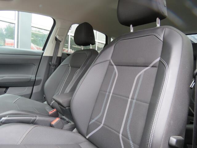 Volkswagen Taigo 1.0 TSI DSG-aut. STYLE / Camera / Led / Stoelverw. / Sportstoelen / Navi / 17 Inch / BOVAG garantie