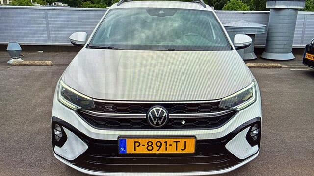 Volkswagen Taigo BWJ 2022 | 1.0 TSI R-Line Business AUTOMAAT | CAMERA A | VIRT. COCKPIT | PDC 2X | DONKER GLAS | 18'' LMV | CLIMA | NAVI |