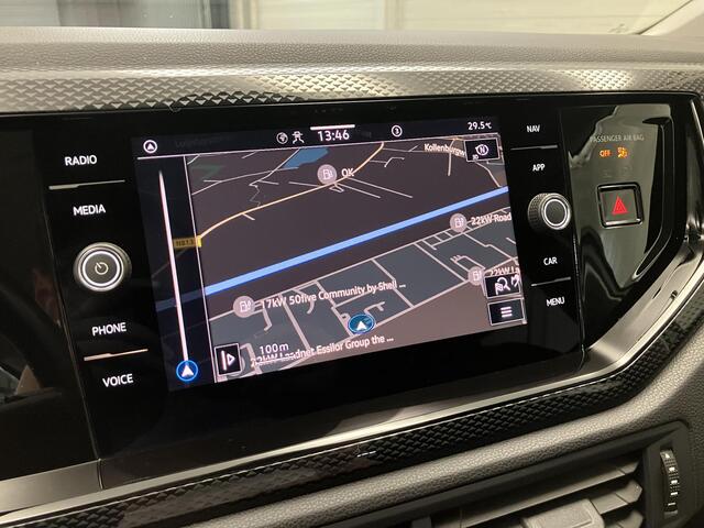 Volkswagen Taigo 1.0 TSI Life / Nederlandse Auto / Navigatie / Stoelverwarming / Camera / Parkeersensoren Voor + Achter / Adaptive Cruise Control / Airco /