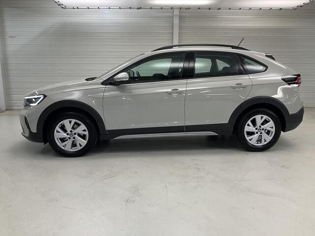 Volkswagen Taigo 1.0 TSI Life / Nederlandse Auto / Navigatie / Stoelverwarming / Camera / Parkeersensoren Voor + Achter / Adaptive Cruise Control / Airco /