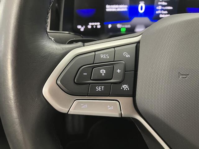 Volkswagen Taigo 1.0 TSI Life / Nederlandse Auto / Navigatie / Stoelverwarming / Camera / Parkeersensoren Voor + Achter / Adaptive Cruise Control / Airco /
