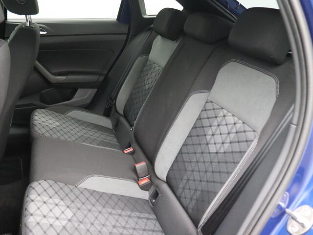 Volkswagen Taigo 1.5 TSI R-Line 150PK DSG Achteruitrijcamera, Keyless, 18" LM velgen, Side Assist, Stoelverwarming, Virtual Cockpit, Navi via Apple Carplay/Android Auto