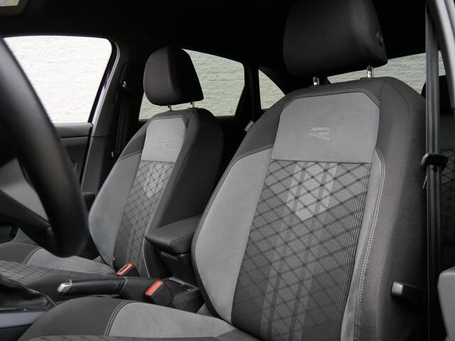 Volkswagen Taigo 1.0TSi R-LINE/ BLACK STYLE PACK/ CAMERA/ KEYLESS/ MATRIX LED/ NL-AUTO