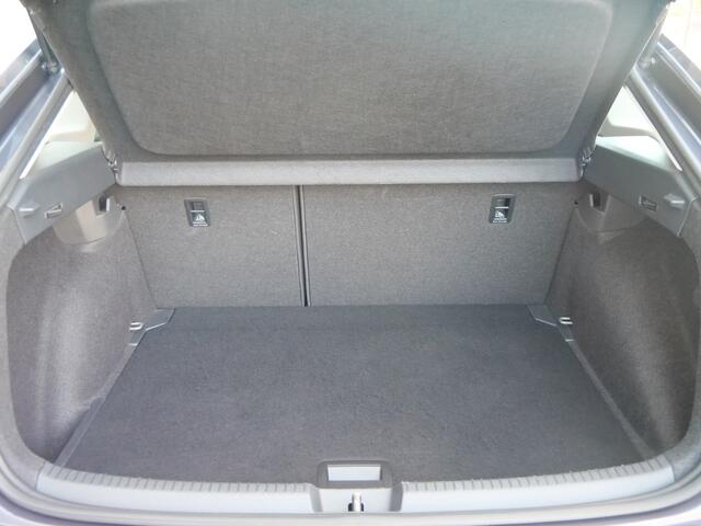 Volkswagen Taigo 1.0 TSI Life 110 Pk Automaat Apple Carplay / Adaptive Cruise / PDC / Airco