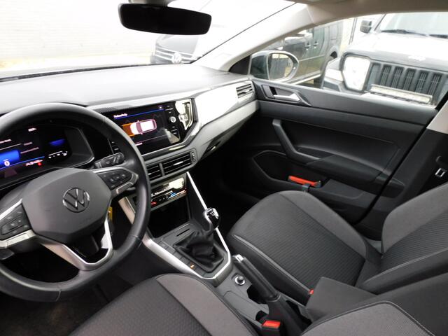 Volkswagen Taigo 1.0 TSI Life Business 1e EIGENAAR! CARPLAY/ANDROID! STOELVERW! NAVI! DEALER ONDERHOUDEN!