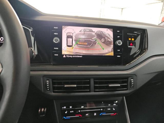Volkswagen Taigo 1.5 TSI R-Line Business / AUTOMAAT/ PANO/ ACC/ PARK.SENSOREN V+A/ CAMERA/ APP-CONNECT/ STOELVERWARM./ DIGITAL DASH/ NAVI/ CLIMA/ LED/ 18'' LMV