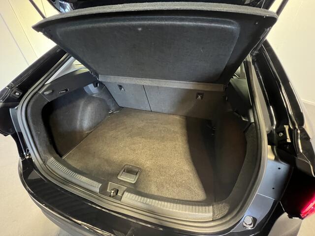 Volkswagen Taigo 1.0 TSI Life | Navigatie/Android Auto/Apple Carplay | LM Velgen 17" | PDC Voor en Achter | Cruise Control Adaptief | Airco |
