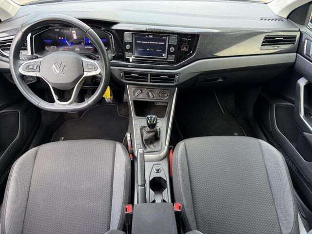 Volkswagen Taigo 1.0 TSI / Trekhaak / NAP Logisch / Cruise Control Adaptief / Apple Carplay / Android Auto / All Season Banden