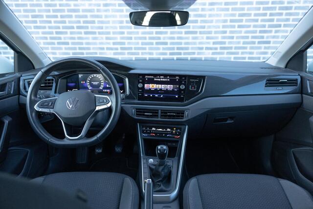 Volkswagen Taigo 1.0 TSI Life | Achteruitrijcamera | Parkeersensoren | Keyless Entry | Cruise Control Adaptief | Climate Control | LED Koplampen | Navigatie | Apple Carplay | Android Auto | Lichtmetalen Velgen