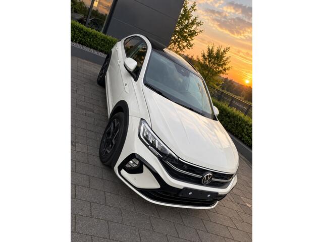 Volkswagen Taigo 1.5 TSI R-Line Edition | Pano | Camera | Stoelverwarming |