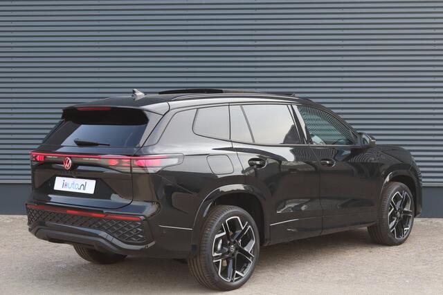 Volkswagen Tayron 1.5 eHybrid 272PK R-Line Black Style IQ.Light/Pano/Keyless/360/DCC/ACC/Dodehoek/20"/Trekhaak wegkl.