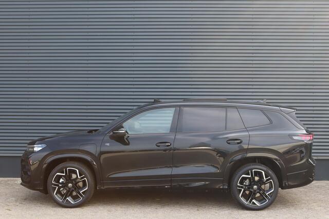 Volkswagen Tayron 1.5 eHybrid 272PK R-Line Black Style IQ.Light/Pano/Keyless/360/DCC/ACC/Dodehoek/20"/Trekhaak wegkl.