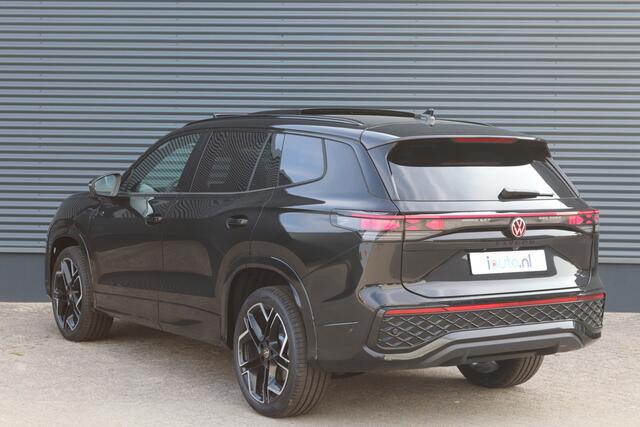 Volkswagen Tayron 1.5 eHybrid 272PK R-Line Black Style IQ.Light/Pano/Keyless/360/DCC/ACC/Dodehoek/20"/Trekhaak wegkl.