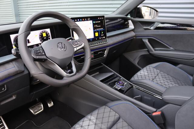 Volkswagen Tayron 1.5 eHybrid 272PK R-Line Black Style IQ.Light/Pano/Keyless/360/DCC/ACC/Dodehoek/20"/Trekhaak wegkl.