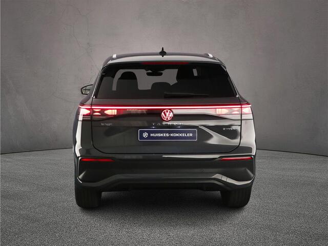 Volkswagen Tayron Life Edition 1.5 TSI eHybrid 204pk DSG Automaat Trekhaak, Adaptive cruise control, Achteruitrijcamera, Elektrische achterklep, Stoelverwarming, LED koplampen