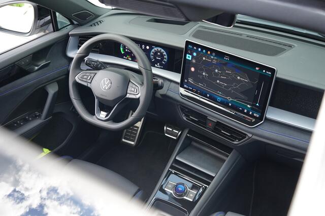 Volkswagen Tayron 1.5/272pk eHybrid R-Line Blackstyle VOL|2025|Panoramadak|Trekhaak|Leer+Verwarming+Ventilatie+massage|Head-up|20"Blackstyle|Harman Kardon|Discover Pro Max