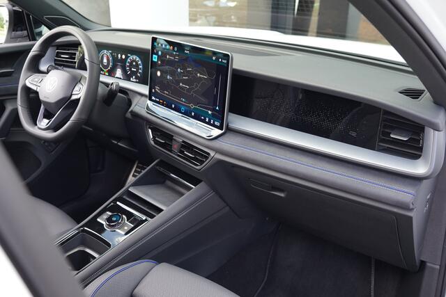 Volkswagen Tayron 1.5/272pk eHybrid R-Line Blackstyle VOL|2025|Panoramadak|Trekhaak|Leer+Verwarming+Ventilatie+massage|Head-up|20"Blackstyle|Harman Kardon|Discover Pro Max