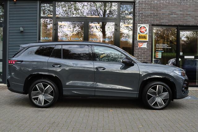 Volkswagen Tayron 1.5 eHybrid 272PK R-Line Black Style IQ.Light/Pano/Keyless/Camera/DCC/ACC/Dodehoek/20"/Trekhaak