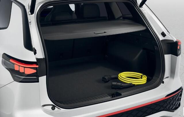 Volkswagen Tayron 1.5 eHybrid R-Line Edition !!!Profiteer ook van 2.000 EURO inruilpremie!!!