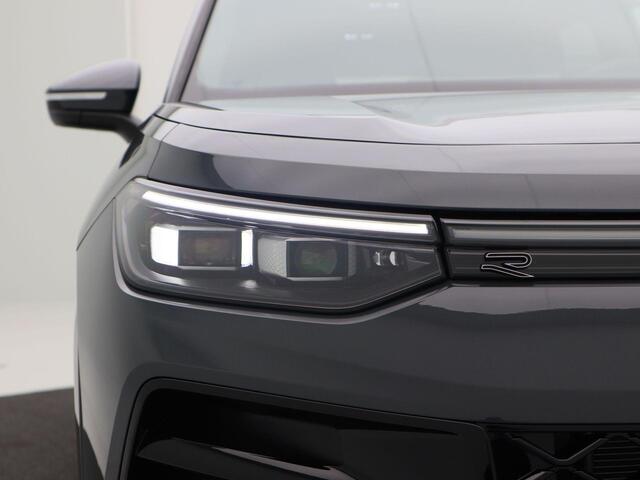 Volkswagen Tayron R-Line-Edition 1.5 eTSI 150 pk | 7 Persoons | Harman Kardon | 360 Camera | Elektrische Achterklep | Verwarmbare Voorstoelen | Massagefunctie Voor |