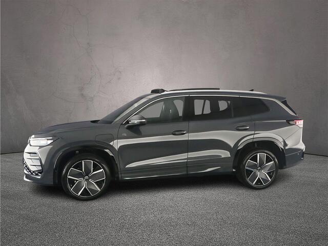 Volkswagen Tayron R-Line Edition 1.5 TSI eHybrid 272pk DSG Automaat Trekhaak, Panoramadak, Adaptive cruise control, Navigatie, 360 camera, Elektrische achterklep