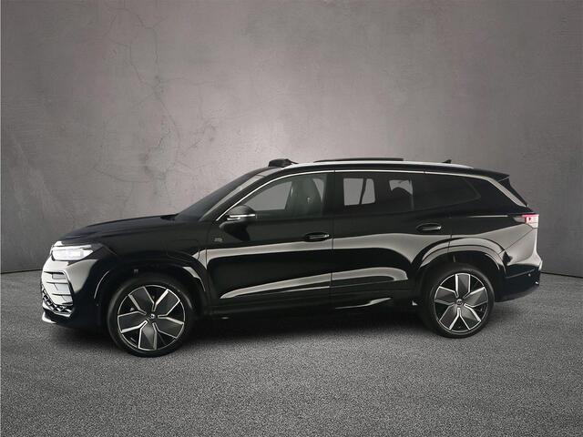 Volkswagen Tayron R-Line Edition 1.5 TSI eHybrid 272pk DSG Automaat Trekhaak, Panoramadak, Adaptive cruise control, Elektrische achterklep, Achteruitrijcamera