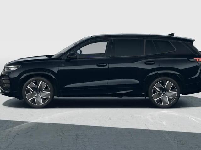 Volkswagen Tayron 1.5 eHybrid 272 Pk Automaat R-Line Edition | Black Style | Panoramadak | Trekhaak | 20 Inch | Full LED | 360 Camera