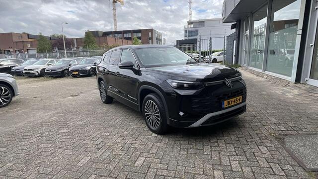Volkswagen Tayron Life Edition 1.5 eHybrid 204 pk 6 versn. DSG · Trekhaak inklapbaar, met elektrische ontgrendeling, incl. aanhangwagen- manoeuvreerhulp Trailer Assist ·