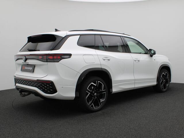 Volkswagen Tayron 1.5 eHybrid R-Line Edition 272PK DSG Trekhaak, Pano-Schuifdak, Head-Up Display, Matrix LED-Verlichting, Black Style, Leder, Harman Kardon, Keyless, 20" LM Velgen, Stoel-Stuurverwarming, 360gr. Camera