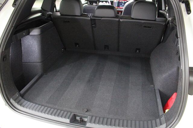 Volkswagen Tayron 1.5 eHybrid 272 PK R-Line Blackstyle Panoramadak | Leder | Trekhaak | HUD | Matrix Led | Harman Kardon