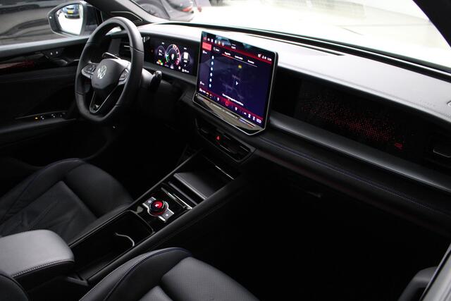 Volkswagen Tayron 1.5 eHybrid 272 PK R-Line Blackstyle Panoramadak | Leder | Trekhaak | HUD | Matrix Led | Harman Kardon