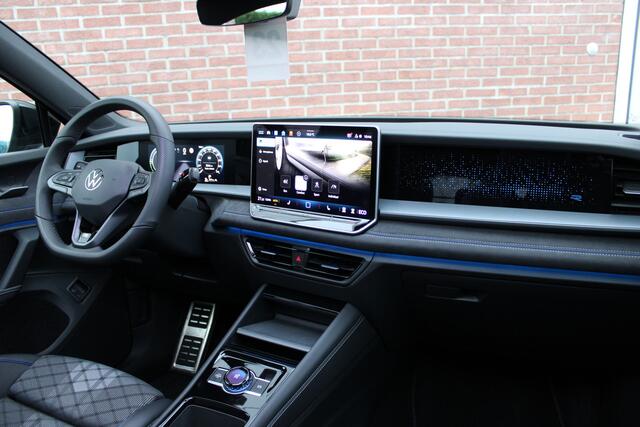 Volkswagen Tayron 1.5 eHybrid 272PK R-Line Edition |PANO-DAK|TREKHAAK|BLACK-STYLE|20-INCH|