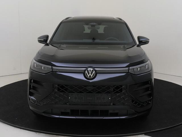 Volkswagen Tayron R-Line Edition | 'App-Connect' draadloze smartphone integratie | Automatische afstandsregeling (Adaptive Cruise Control) | Black Style Pakket