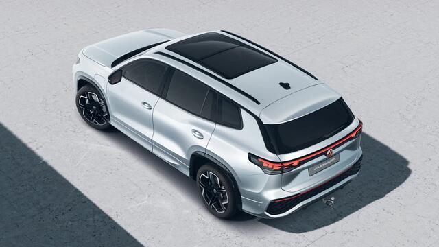 Volkswagen Tayron R-Line Edition | 'App-Connect' draadloze smartphone integratie | Automatische afstandsregeling (Adaptive Cruise Control) | Black Style Pakket