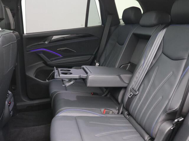 Volkswagen Tayron 1.5 eHybrid R-Line Edition 272PK DSG SOH 100%, Pano-Schuifdak, Black Style, Trekhaak, Matrix LED Verlichting, 20", Leder, Memorystoel, 360gr. Camera