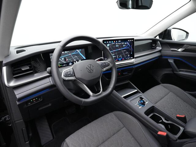 Volkswagen Tayron 7-zits 1.5 eTSI 150 pk DSG Life | Trekhaak | IQ Light | 360 camera | Stuur-/stoelverwarming