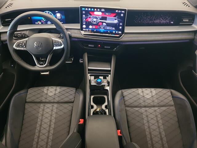 Volkswagen Tayron 1.5 eHybrid 204pk DSG/AUT R-Line Wegklapbare trekhaak, 360 camera