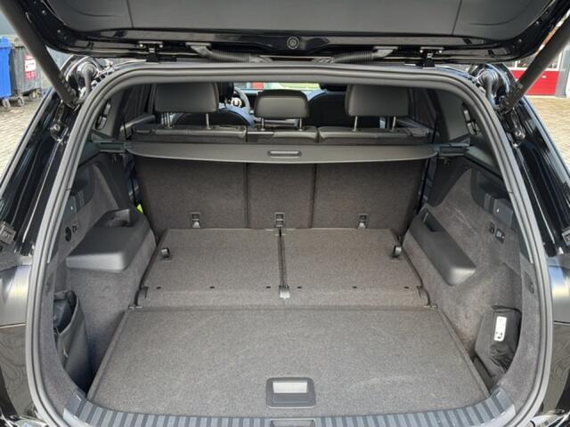 Volkswagen Tayron 1.5 eTSI R-LINE 7PERS/TREKHAAK/PANO-DAK/ELEK-KLEP/ACC/HUD