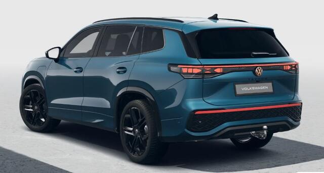 Volkswagen Tayron 1.5 eHybrid R-Line Edition / Panoramadak / Trekhaak / IQ Light / 20" lm velgen / Navi / Carplay