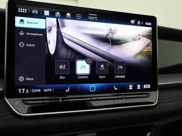 Volkswagen Tayron 1.5eHybrid 200kW/272PK R-Line Panoramadak · Apple/Android Car Play · Camera + Parkeersensoren · Garantie t/m 30-12-2030 of 100.000km