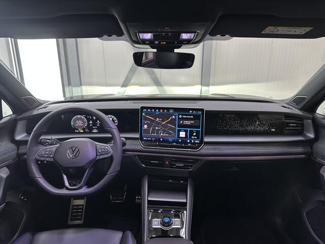 Volkswagen Tayron 1.5 eHybrid R-Line Edition | Pano | Black pack | Leder | IQ | Trekhaak |